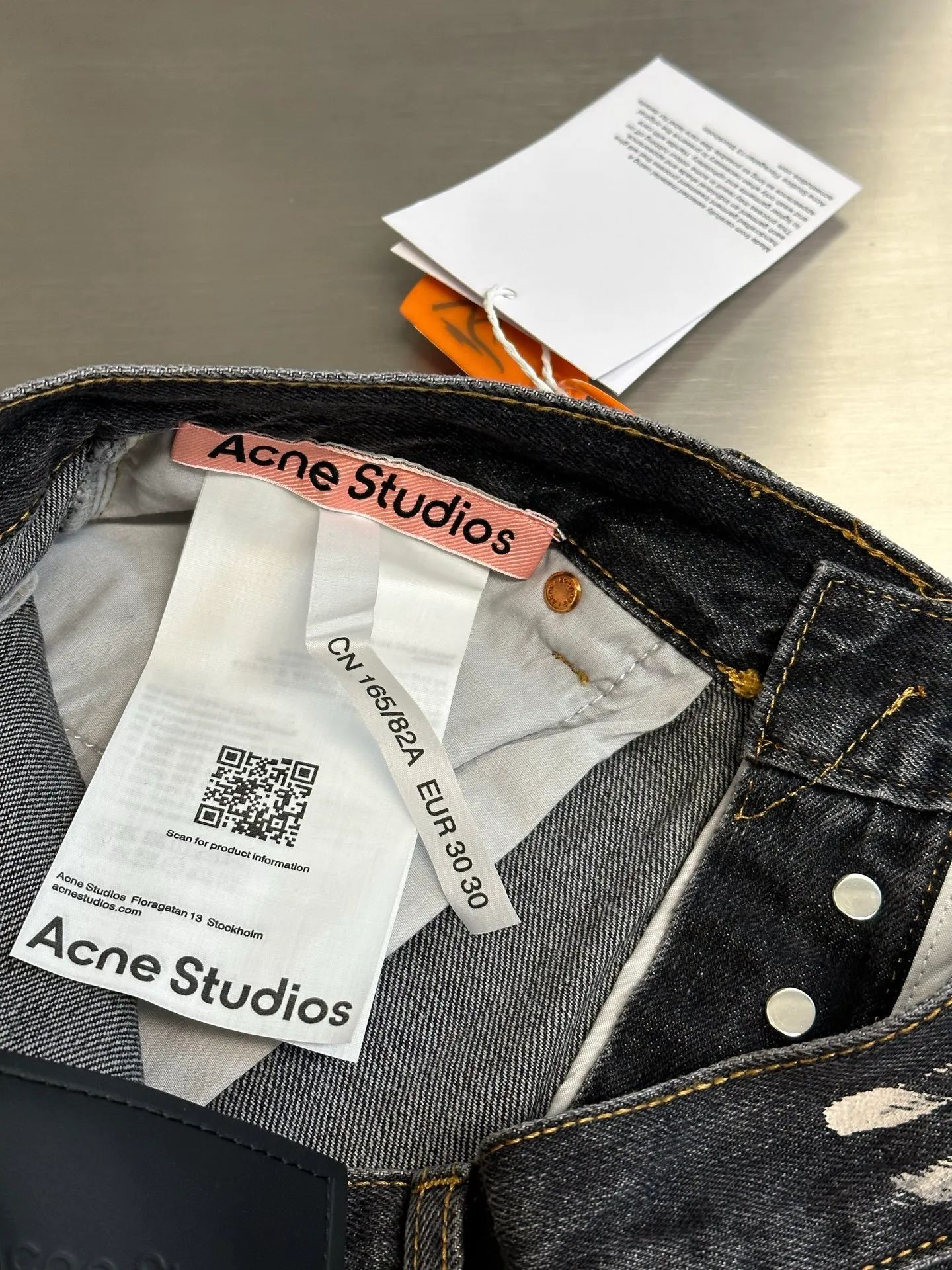 Acne Studios ， ， ， 90 ， 。 ， ， ， ， 。 ， ， 。 + ， ， ， ， 。 size：29.30.31.32